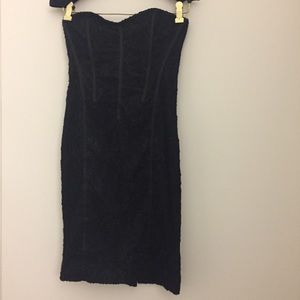 Beautiful Roxy strapless black dress.